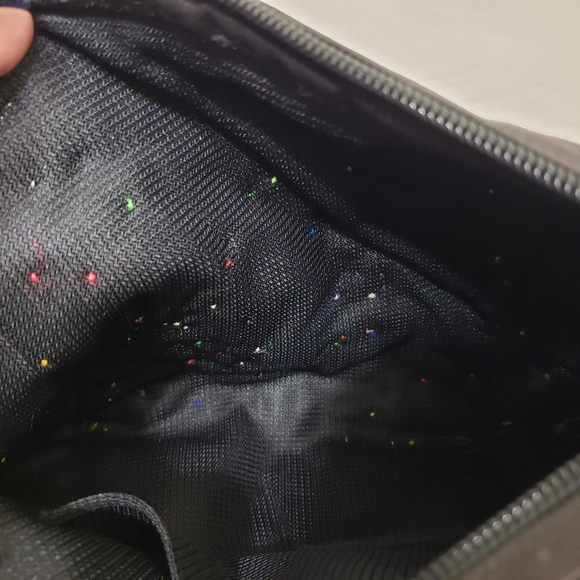 Embroidered quilted medium sized purse with amazing detail - Picture 4 of 14